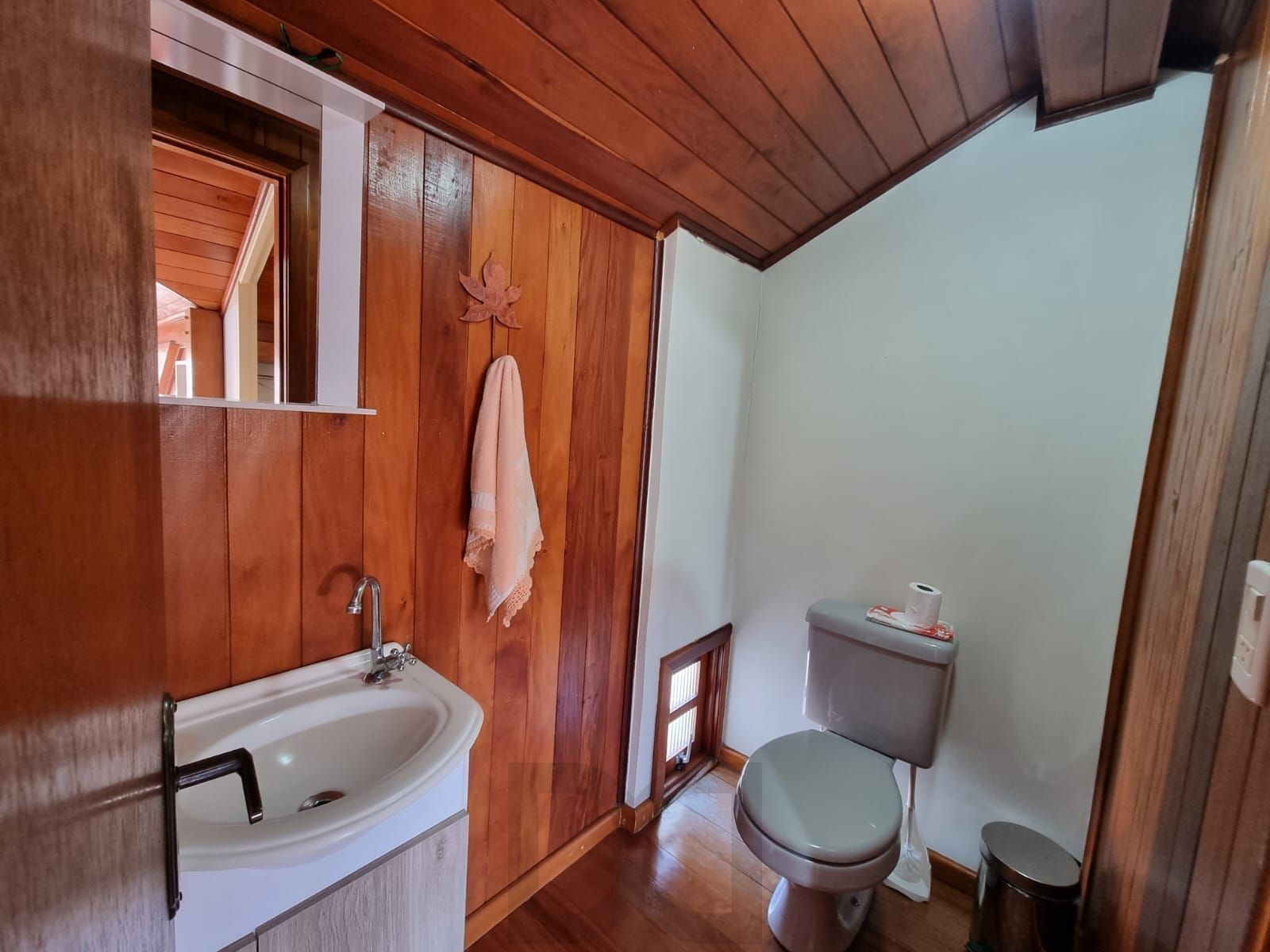 Casa de 3 Dormitórios em Condomínio Fechado Infra Completa — foto 24