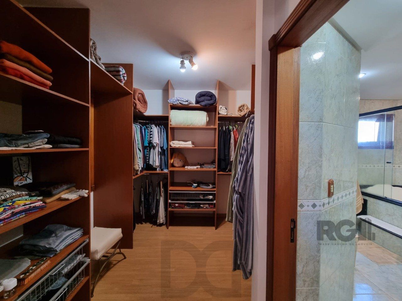 Casa com 4 Dormitórios / Piscina / Terraço / Bairro Ipanema — foto 14