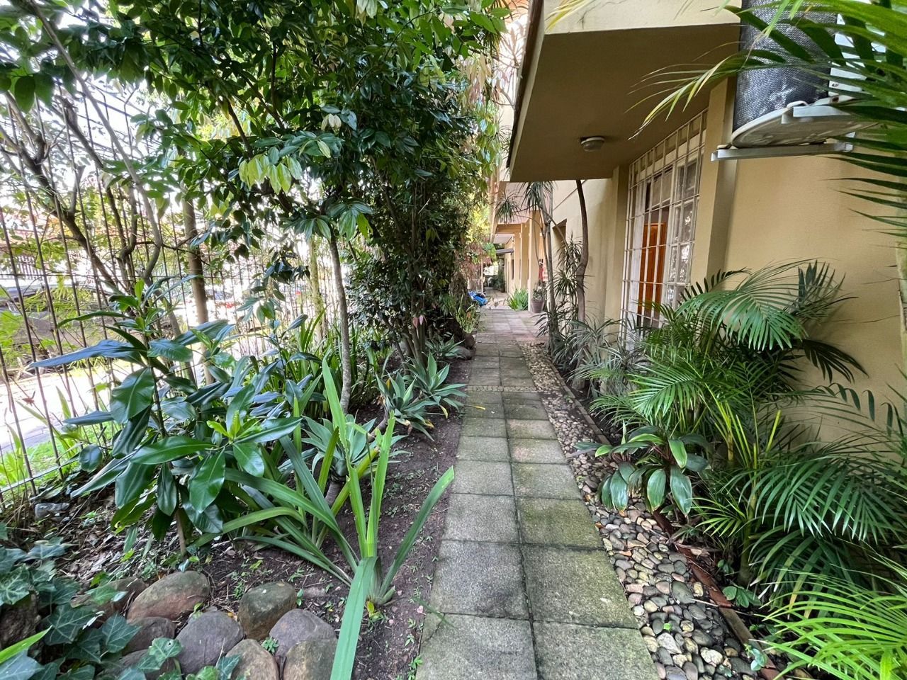 CASA EM CONDOMÍNIO / TRISTEZA / ZONA SUL — foto 39