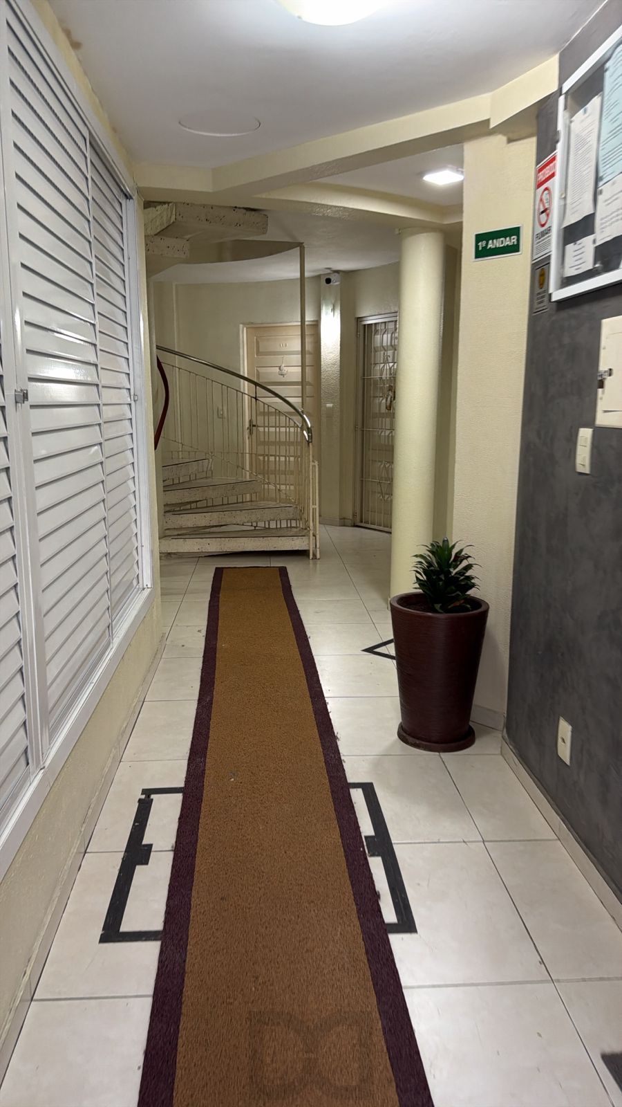 Apartamento de 1 dormitório, todo reformado e mobiliado, com vaga de garagem escriturada, localizado no bairro Santa Teresa. — foto 4