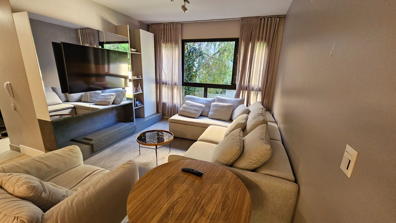 APARTAMENTO 3 DOMIRTÓRIOS - 3 SUITES - 2 VAGAS - MENINO DEUS - PORTO ALEGRE - RS — foto 2