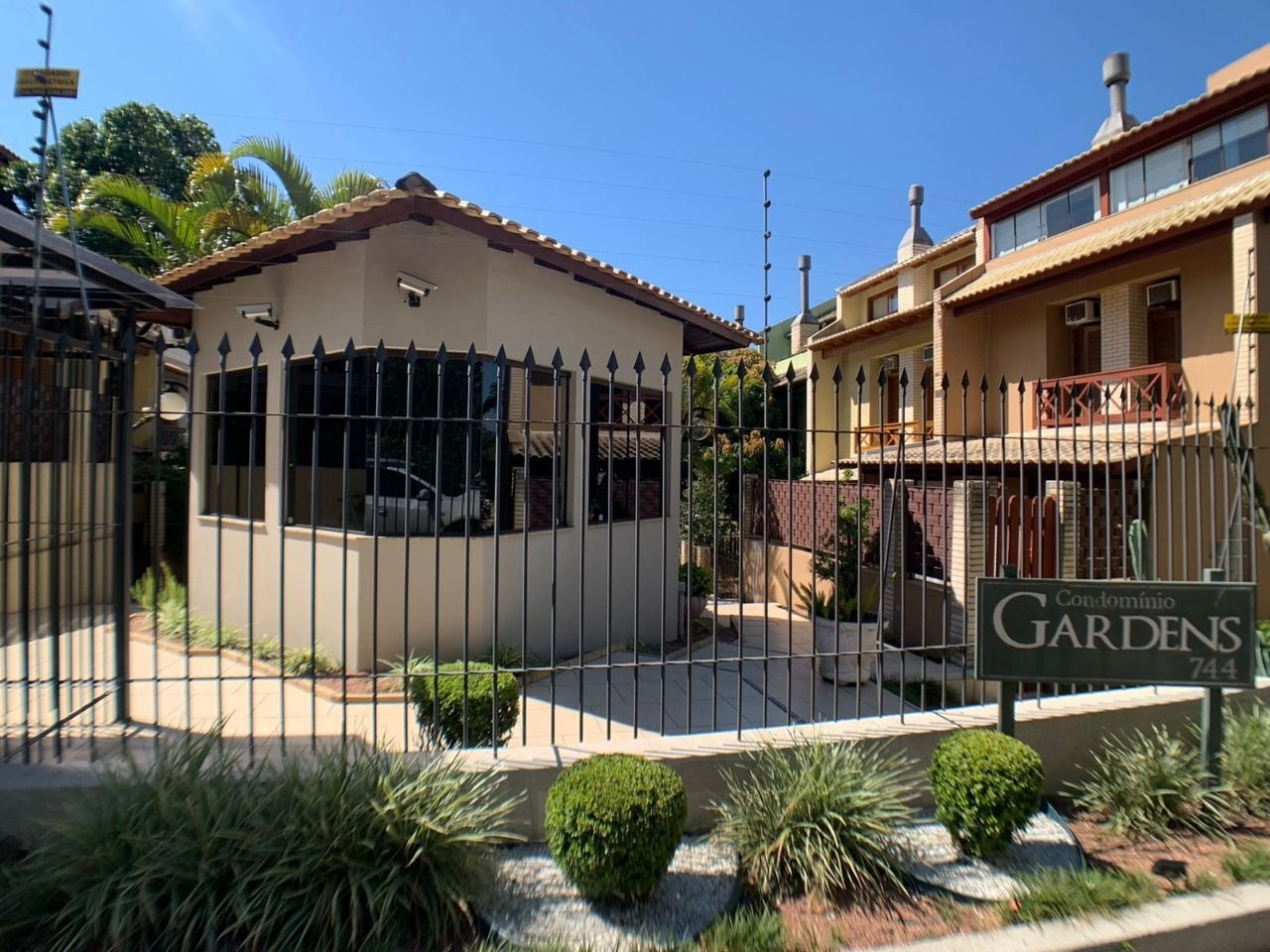 Casa Condominio para Venda - 162.98m², 3 dormitórios, sendo 3 suites, 2 vagas - Tristeza — foto 1