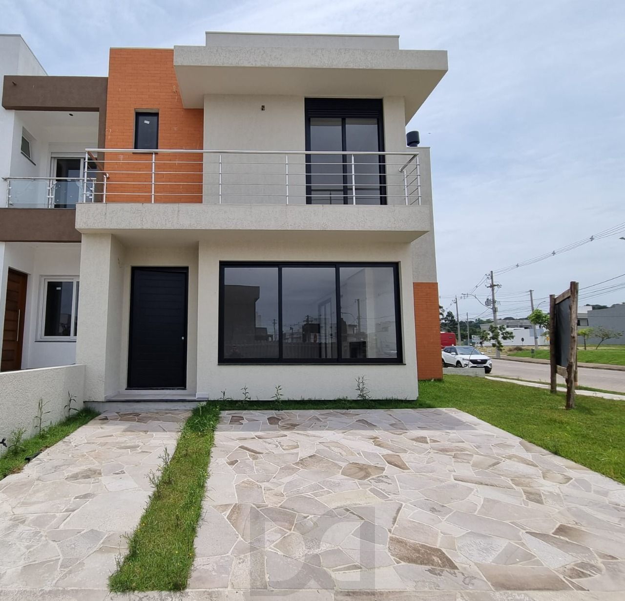 Sobrado com 145m² privativos e 03 Dormitórios No Lagos de Nova Ipanema — foto 1