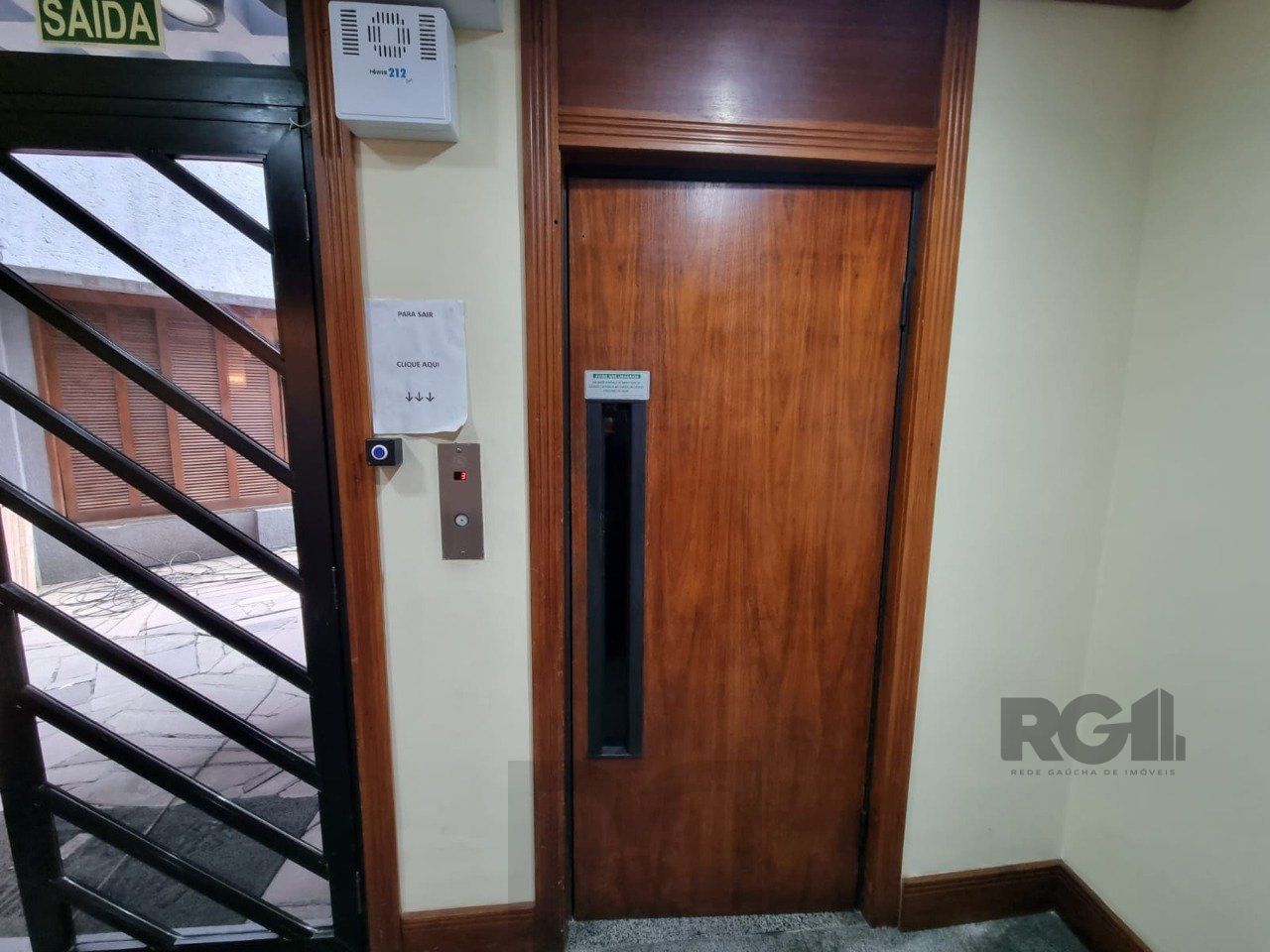 Sala comercial Bairro Ipanema / Prédio com Elevador e Estacionamento — foto 9