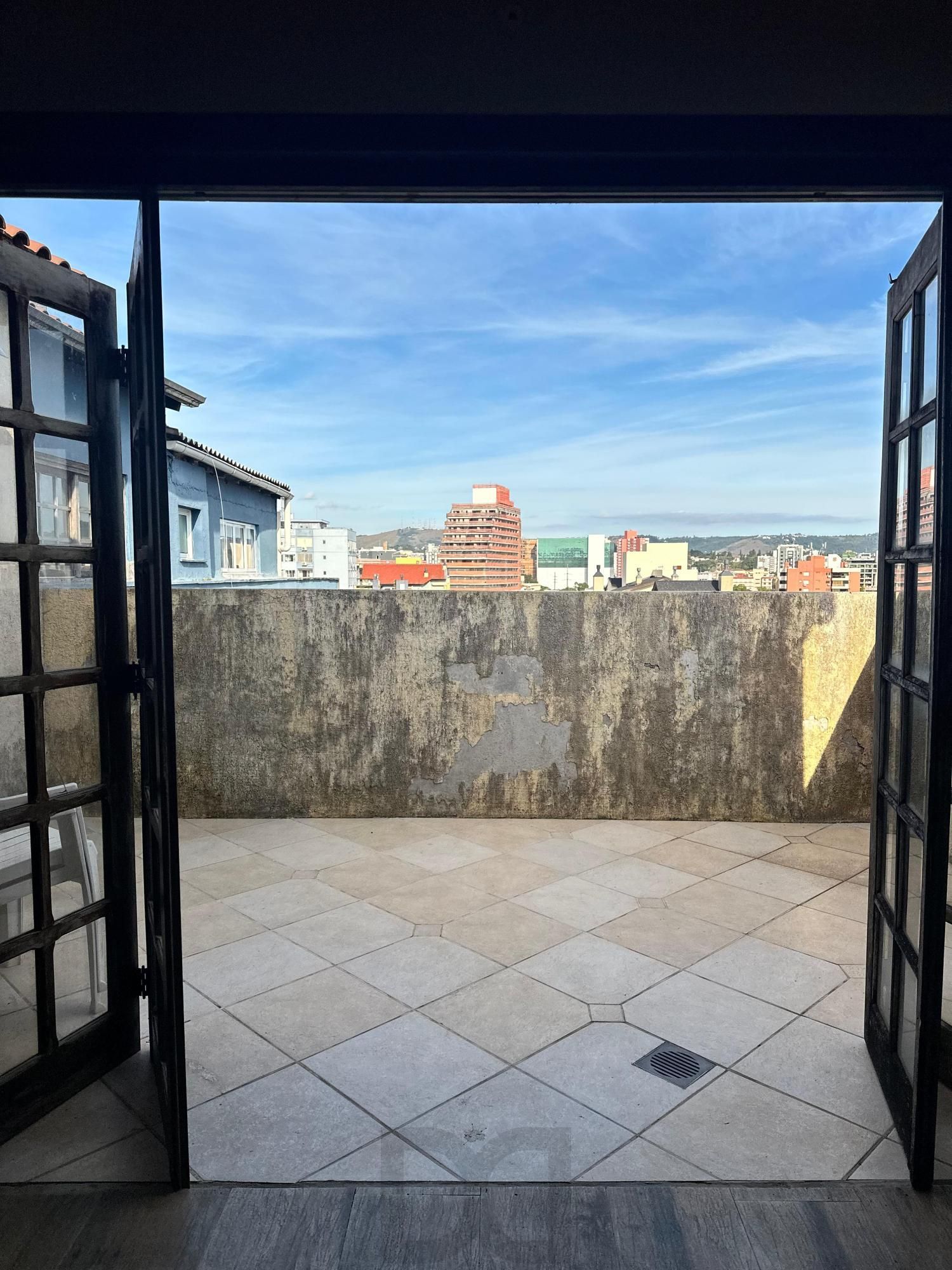 Cobertura de 1 dormitório com vaga de garagem Cidade Baixa, em Porto Alegre. — foto 11