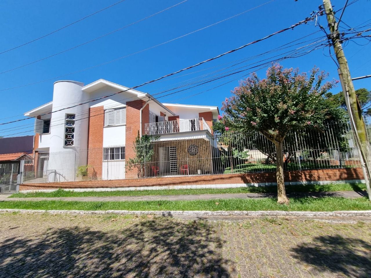 Casa de Esquina Bairro Jardim Isabel — foto 1