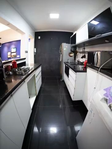APARTAMENTO 2 DORMITÓRIOS, VAGA E SACADA — foto 14