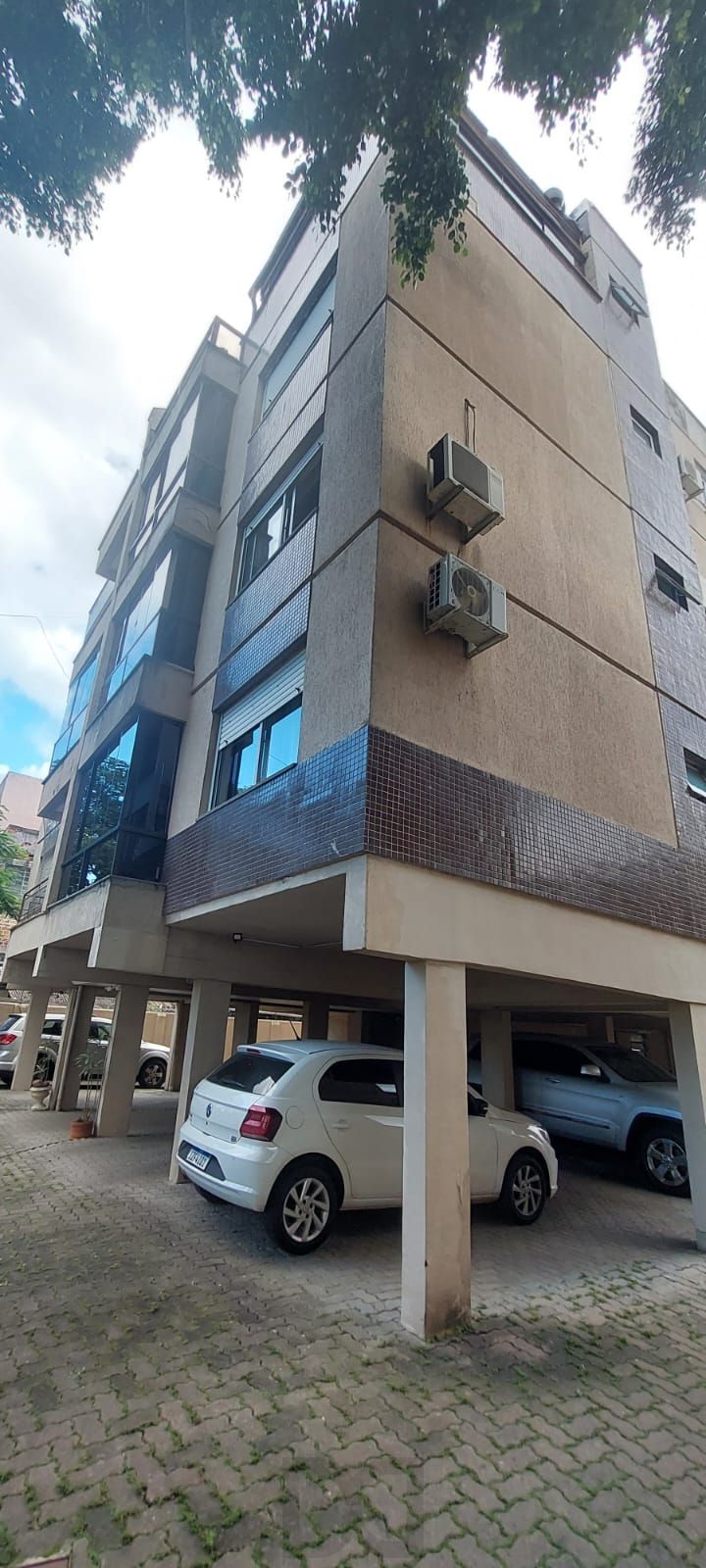 APARTAMENTO 2 DORMITÓRIOS, VAGA E SACADA — foto 16