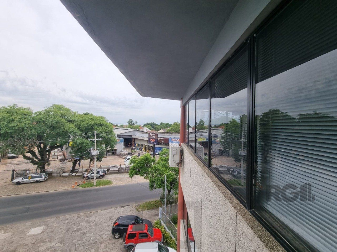 Sala comercial Bairro Ipanema / Prédio com Elevador e Estacionamento — foto 8