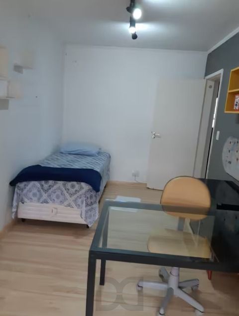 APARTAMENTO 2 DORMITÓRIOS, VAGA E SACADA — foto 11
