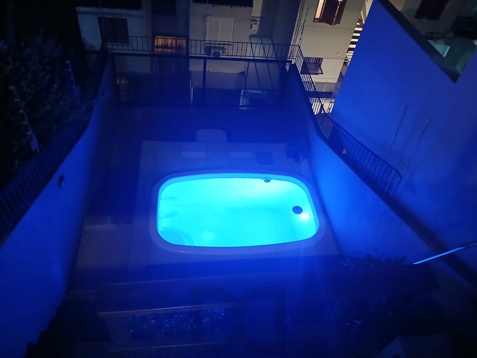 Casa a venda com piscina de 3 dormitórios em porto alegre — foto 2