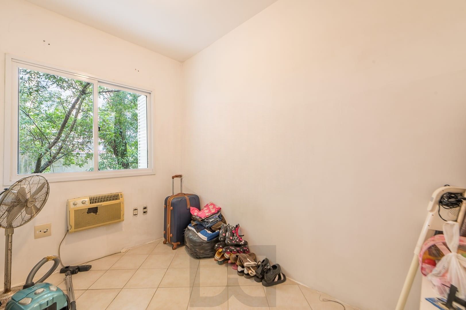 Linda casa de 3 pisos no Condomínio Mediterrâneo — foto 13