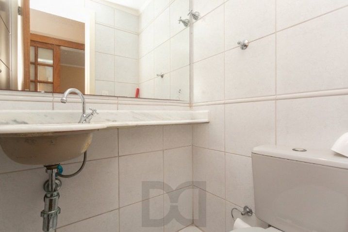 Petrópolis: 2 dormitórios, garagem coberta e depósito — foto 7