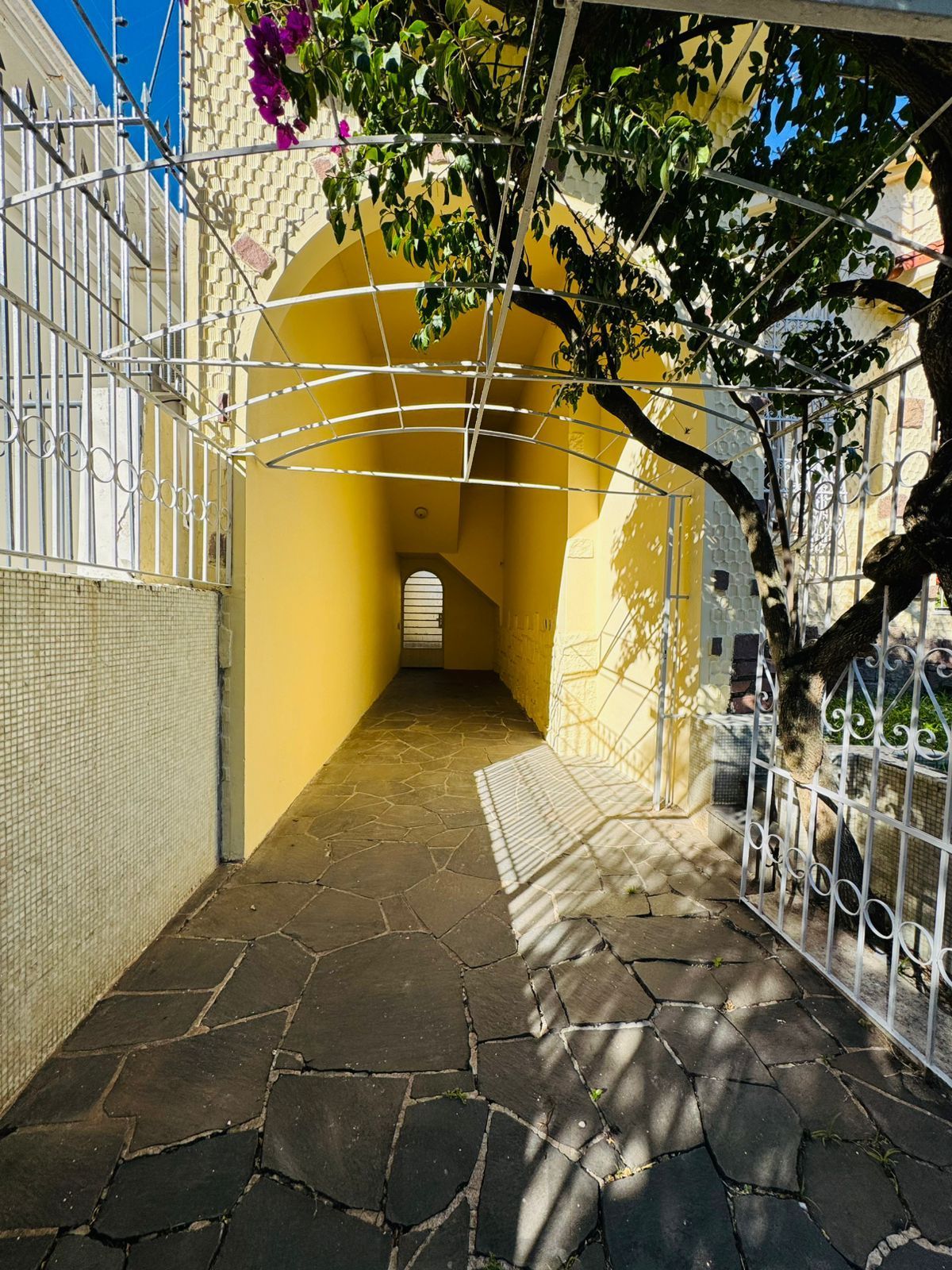 Casa Ampla com Pátio e Excelente Localização no Petrópolis — foto 34
