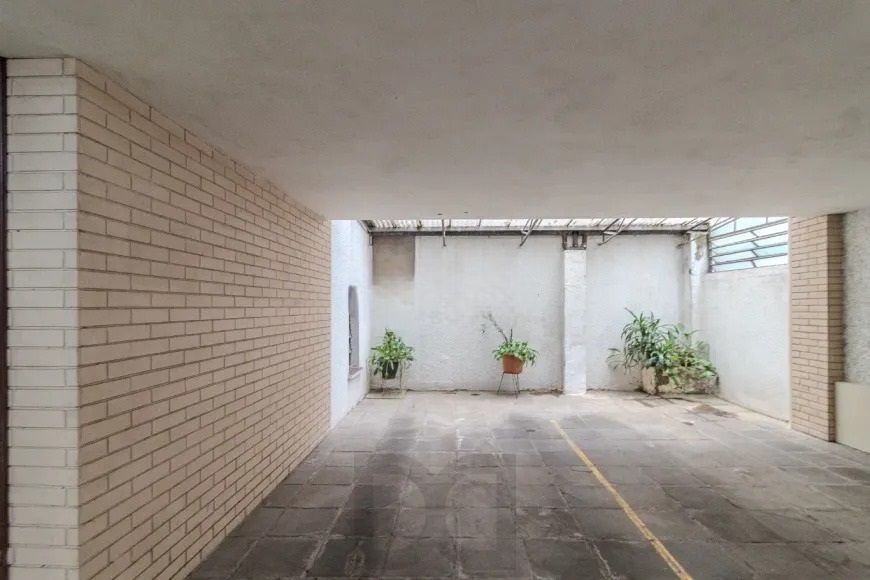 Apartamento de 3 Dormitórios com Garagem à Venda no Rio Branco, Próximo à Redenção — foto 31