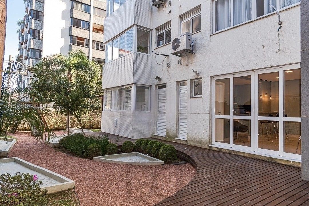 Apartamento de 2 Dormitórios com Suíte, 2 Vagas e Rooftop com Piscina no Petrópolis — foto 31