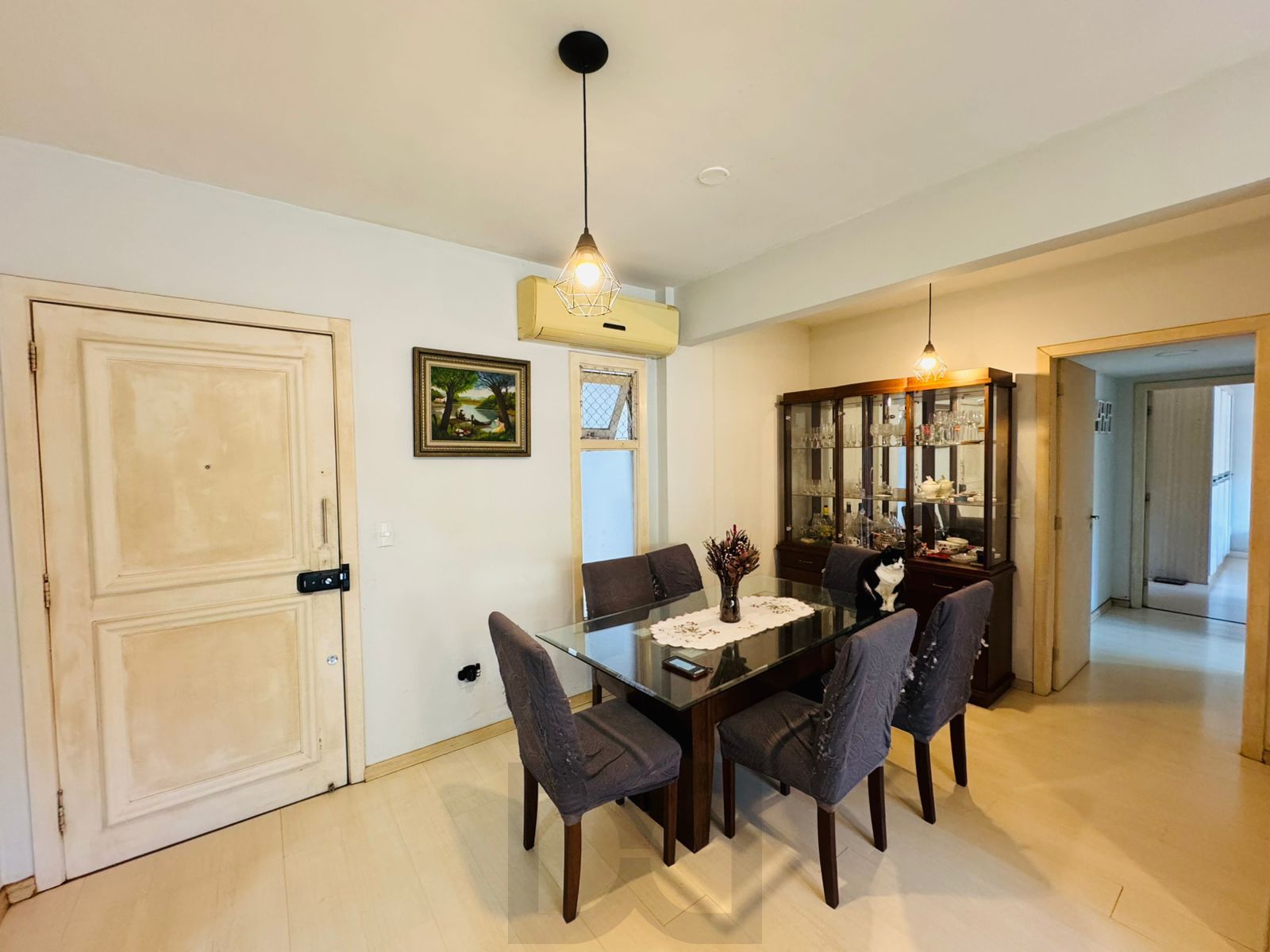 Apartamento Semimobiliado com 94,67 m² Privativos, 3 Dormitórios, — foto 3