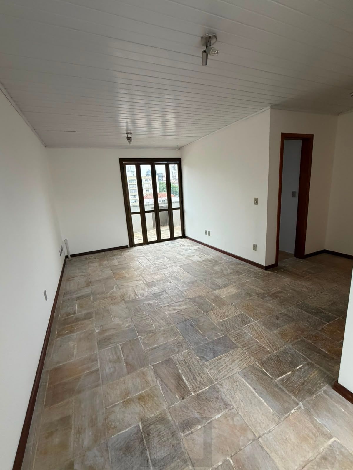 Sala Comercial de Cobertura à Venda – 91 m² Privativos na Av. Cel. Lucas de Oliveira — foto 3