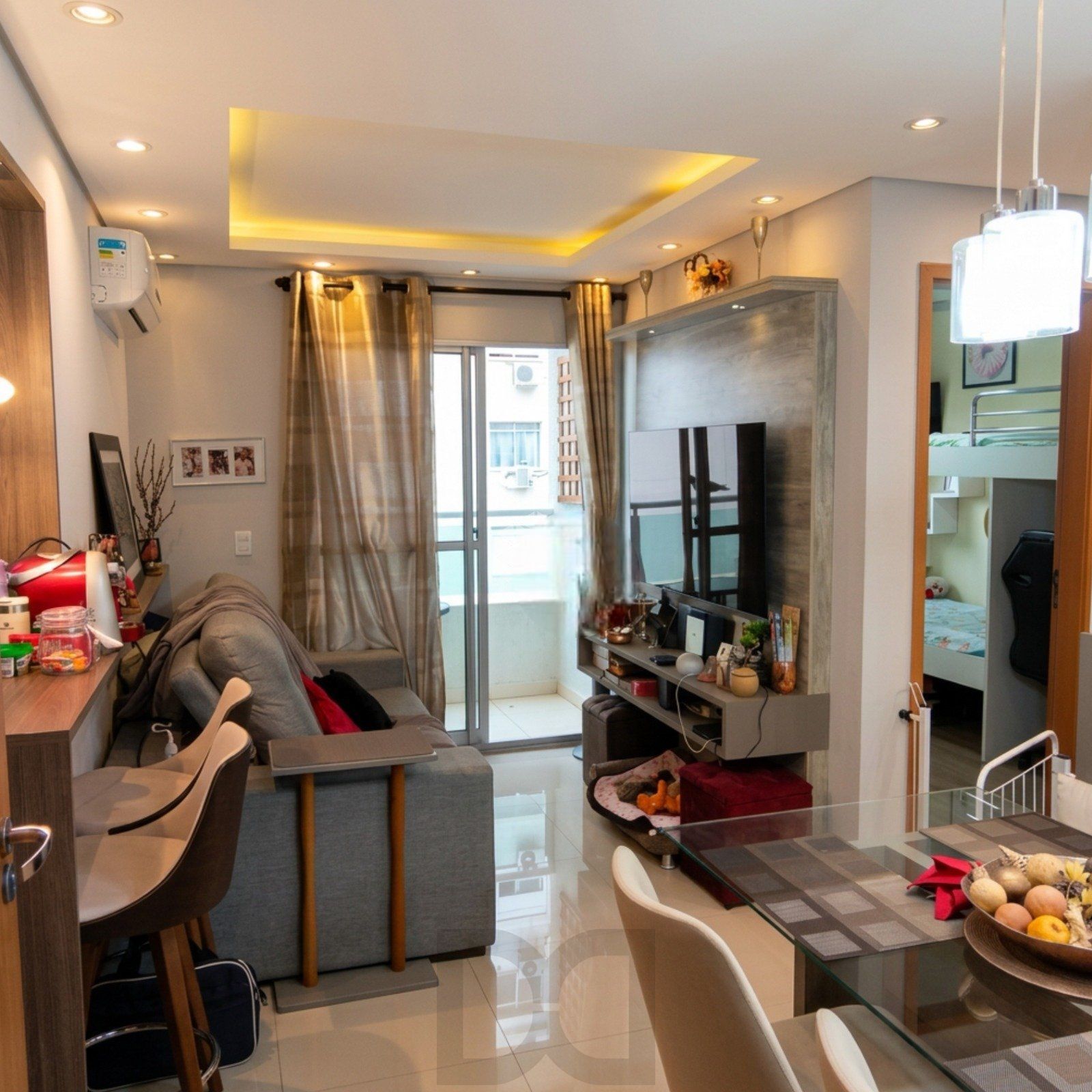 Apartamento Mobiliado com 2 Dormitórios, Suíte e Sacada com Churrasqueira — foto 1