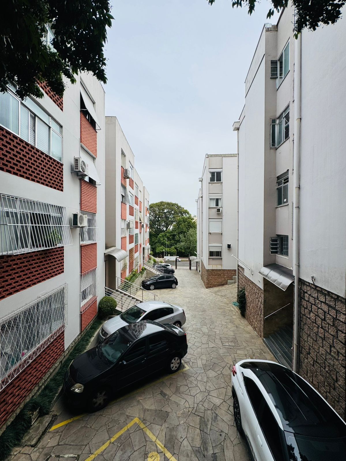 Apartamento com 2 quartos, 47m², reformado, bairro Petrópolis — foto 24