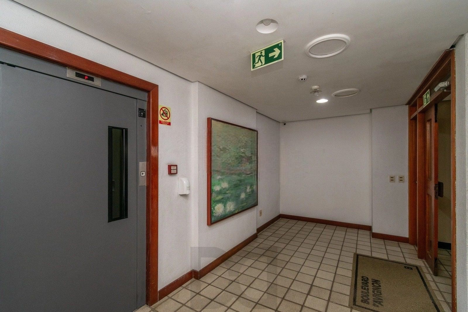 Apartamento Semimobiliado de 2 Dormitórios com Suíte no Boa Vista — foto 18