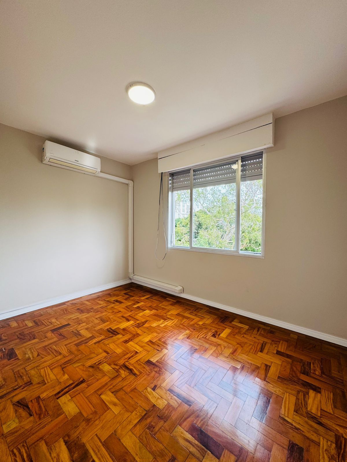 Apartamento com 2 quartos, 47m², reformado, bairro Petrópolis — foto 9