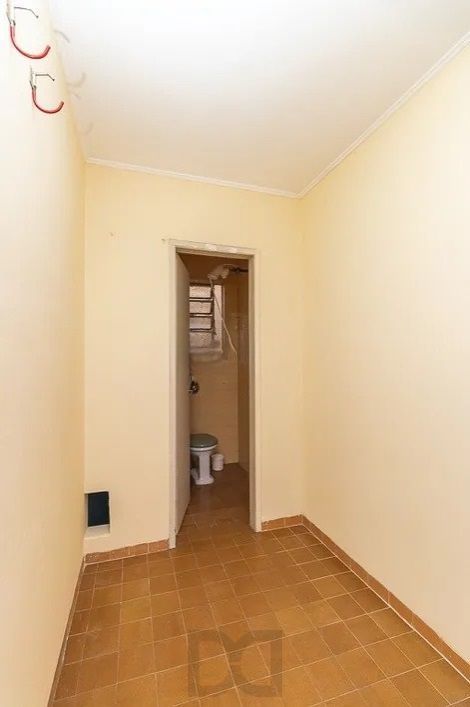 Amplo apartamento de 3 dormitórios com sacada e vaga coberta no Petrópolis — foto 10