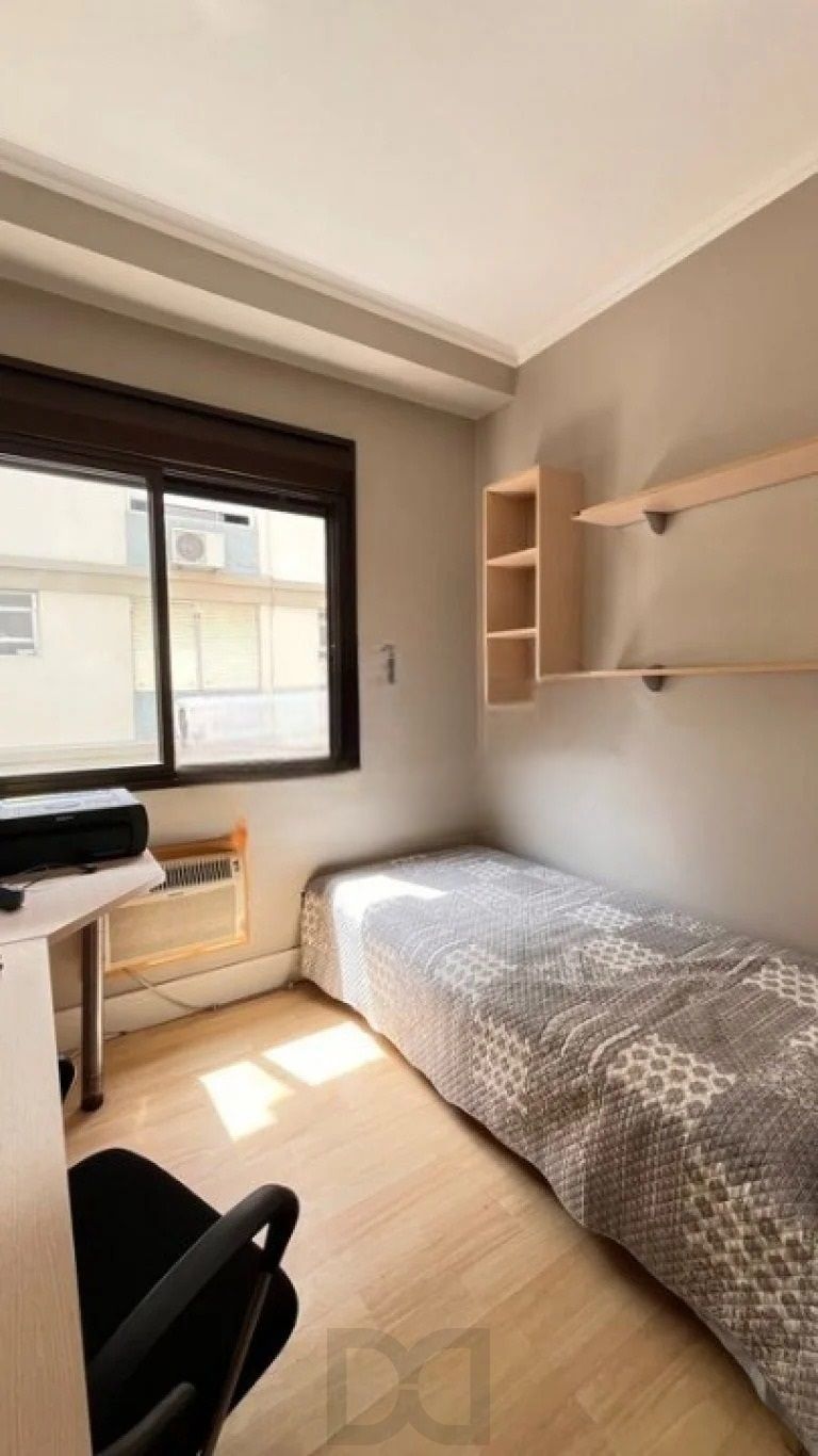 Apartamento de 2D, 2 banheiros, churrasqueira e vaga no Petrópolis — foto 13