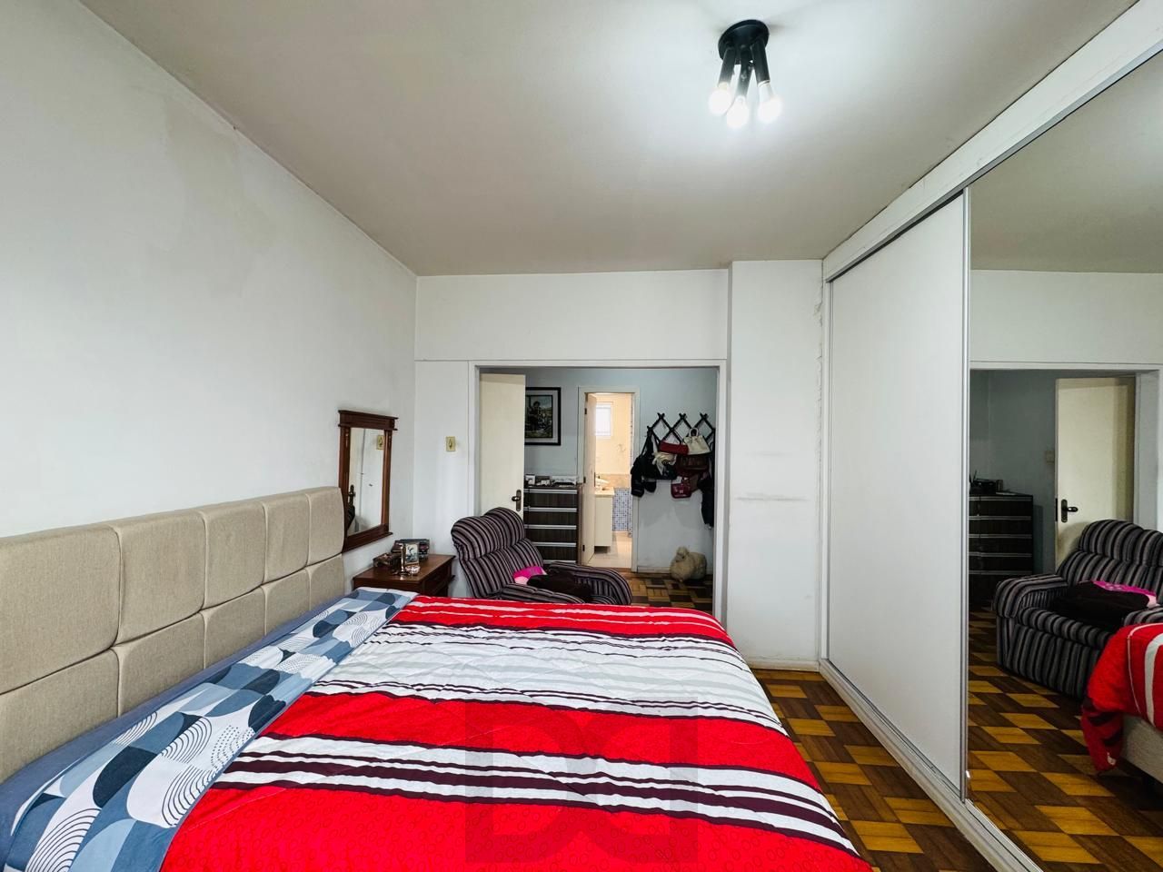 Apartamento Semimobiliado com 3 Dormitórios, 1 Suíte e Elevador — foto 18