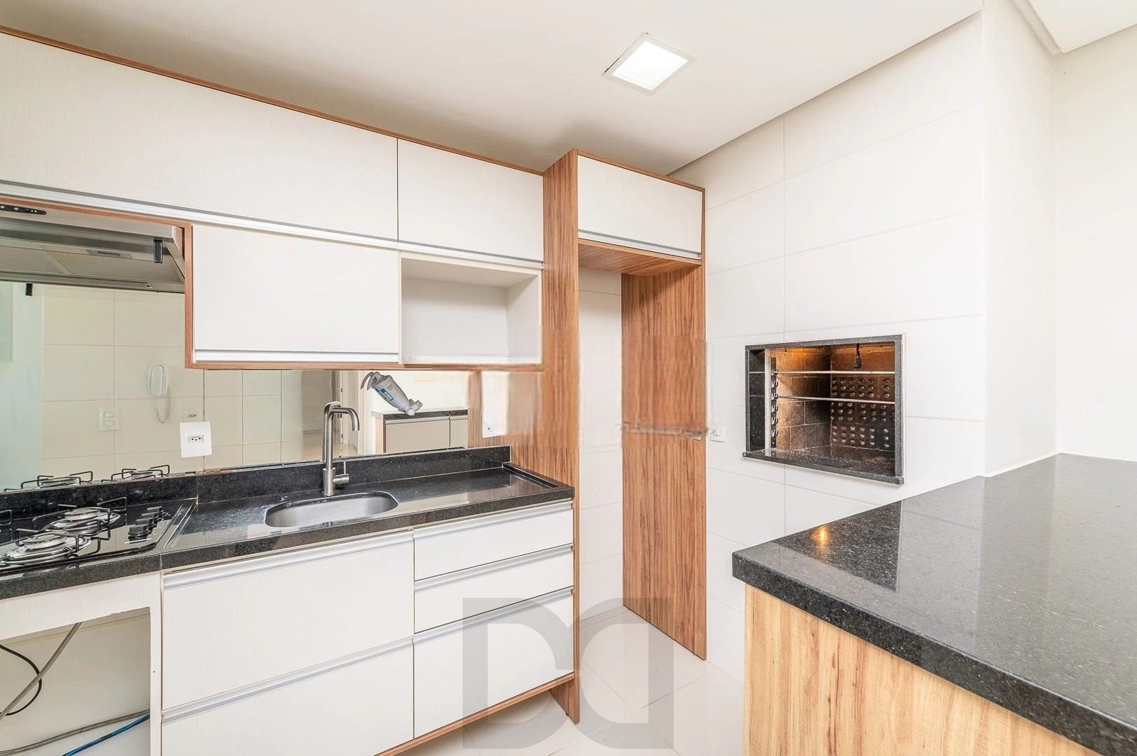 Apartamento de 2 Dormitórios com Suíte, 2 Vagas e Rooftop com Piscina no Petrópolis — foto 7