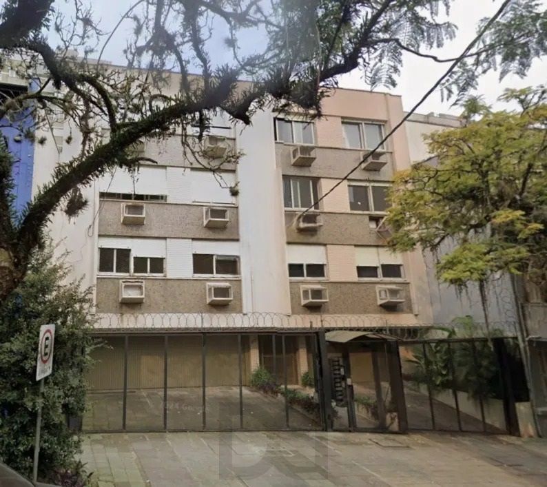 Apartamento de 3 Dormitórios com Garagem à Venda no Rio Branco, Próximo à Redenção — foto 1