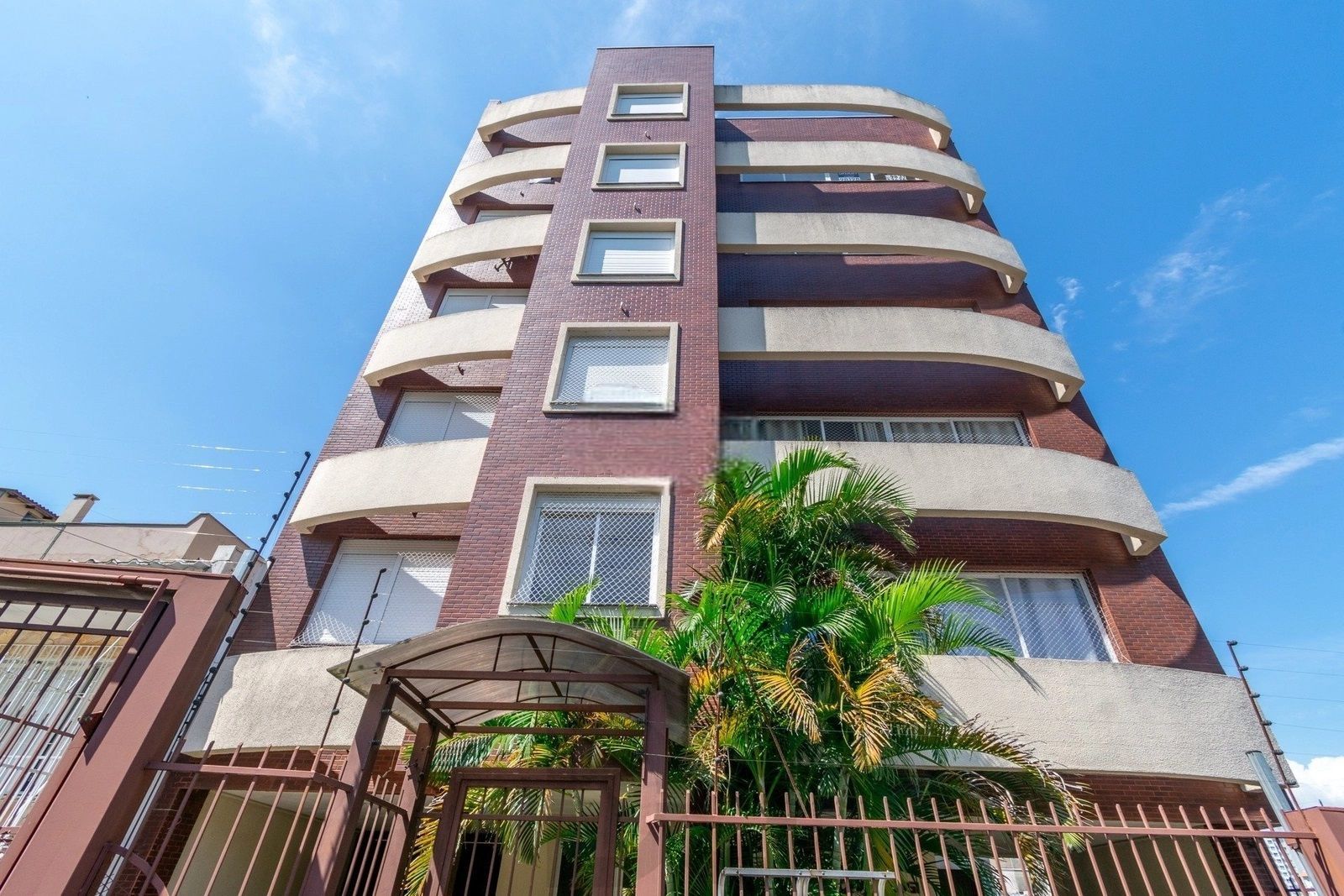 Apartamento 2 Dormitórios com Suíte e 2 Vagas no Jardim Botânico – Porto Alegre — foto 22