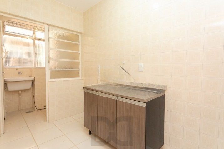 Petrópolis: 2 dormitórios, garagem coberta e depósito — foto 11
