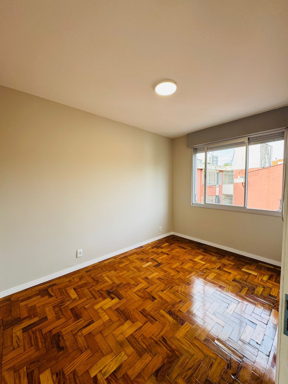 Apartamento com 2 quartos, 47m², reformado, bairro Petrópolis — foto 13