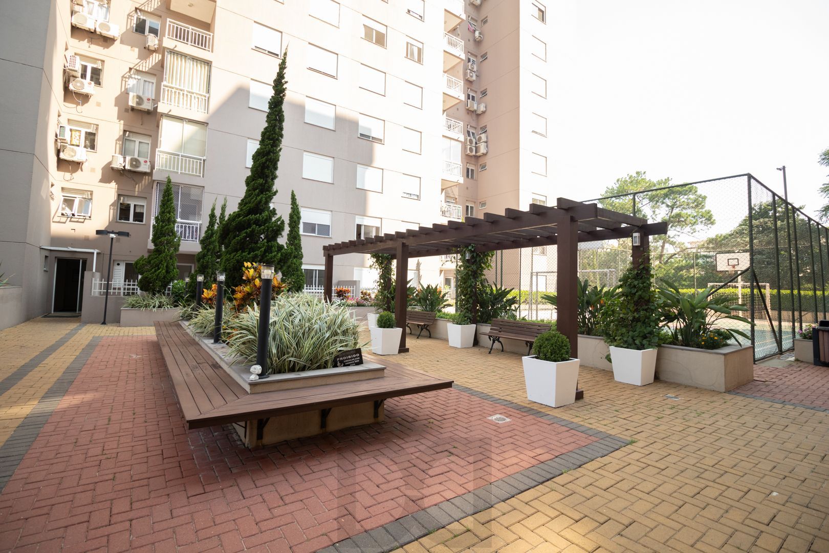 Apartamento Semimobiliado com 3 Dormitórios, Suíte e Churrasqueira na Marechal Mesquita — foto 32