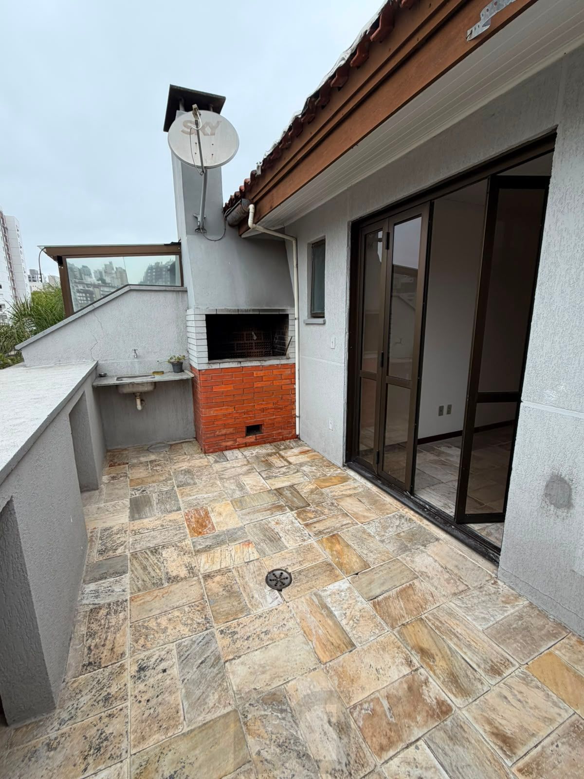 Sala Comercial de Cobertura à Venda – 91 m² Privativos na Av. Cel. Lucas de Oliveira — foto 1