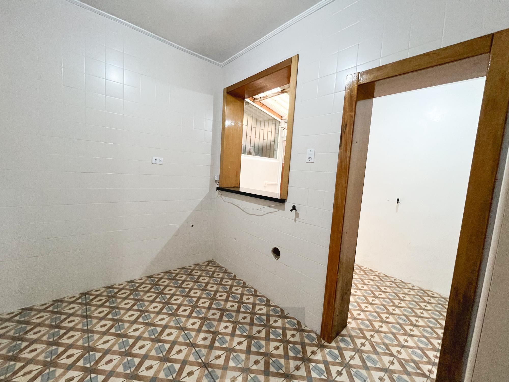 Apartamento 2 dormitórios com pátio no bairro Navegantes, em Porto Alegre. — foto 7