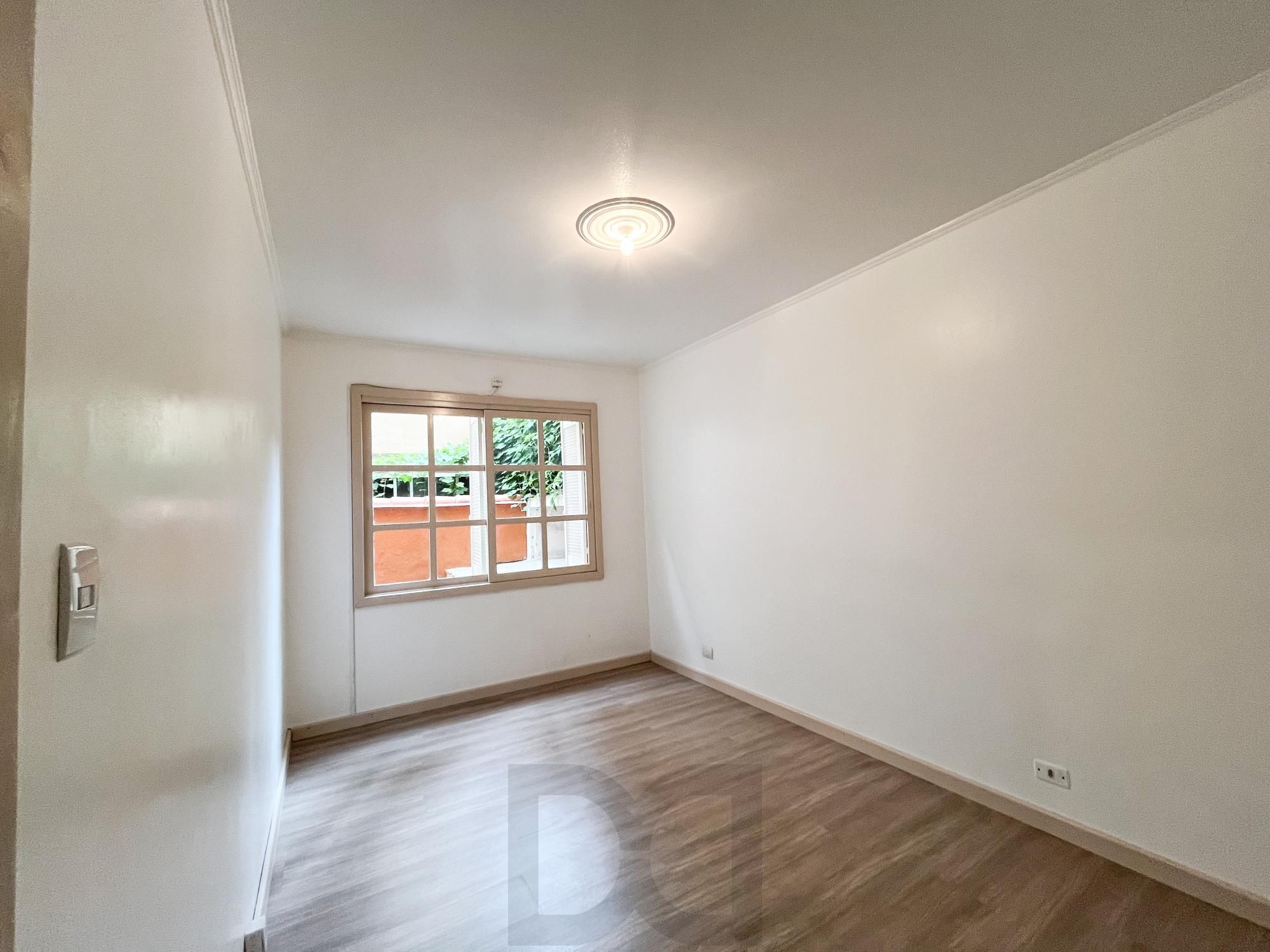 Apartamento 2 dormitórios com pátio no bairro Navegantes, em Porto Alegre. — foto 20