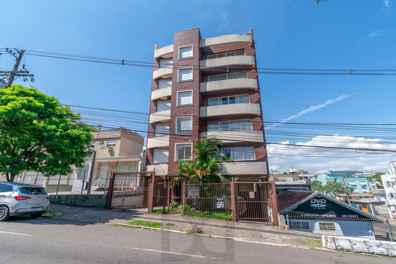 Apartamento 2 Dormitórios com Suíte e 2 Vagas no Jardim Botânico – Porto Alegre — foto 21