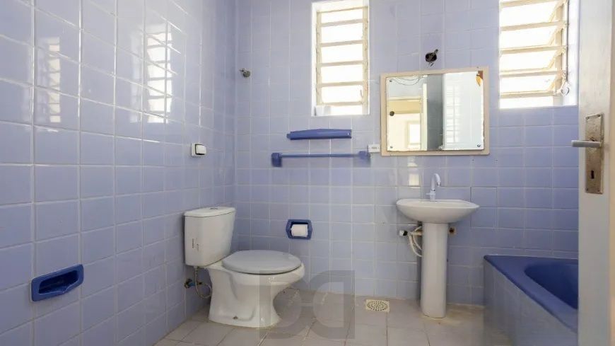 Casa Ampla com Pátio e Excelente Localização no Petrópolis — foto 24