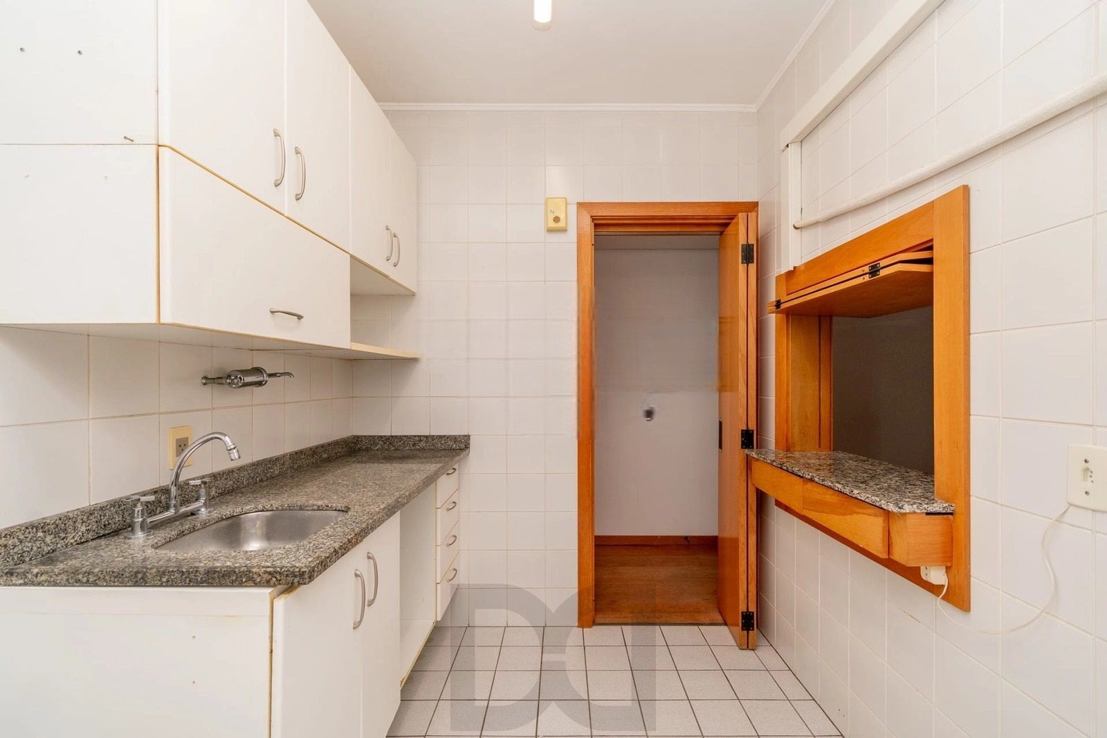 Apartamento Semimobiliado de 2 Dormitórios com Suíte no Boa Vista — foto 7