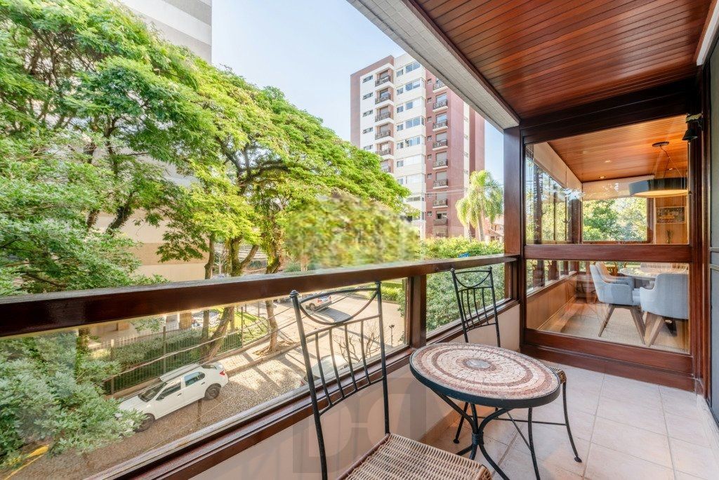 1 Vaga de Garagem + Depósito Privativo | Vista Panorâmica e 3 Dormitórios no Petrópolis — foto 2
