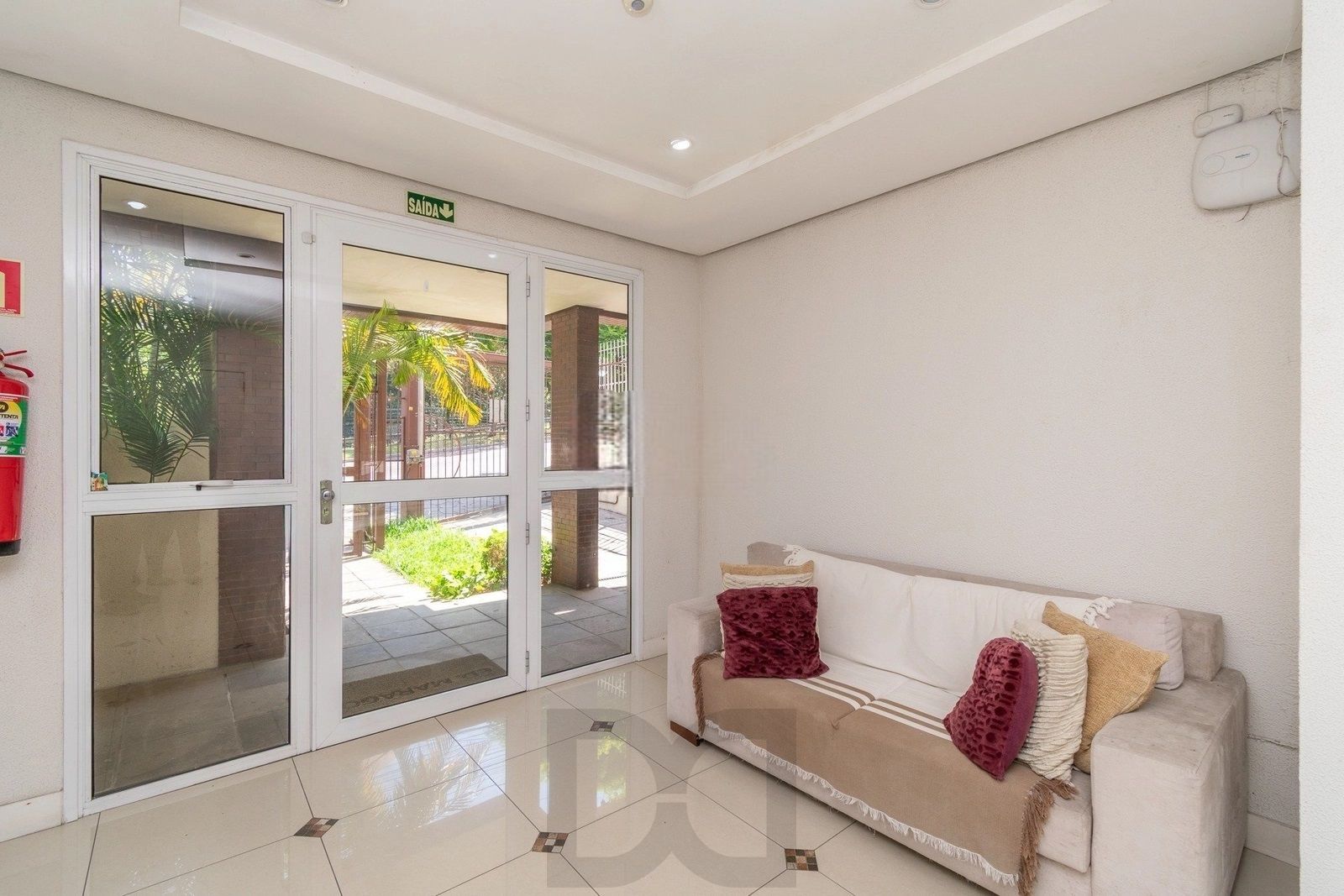 Apartamento 2 Dormitórios com Suíte e 2 Vagas no Jardim Botânico – Porto Alegre — foto 18