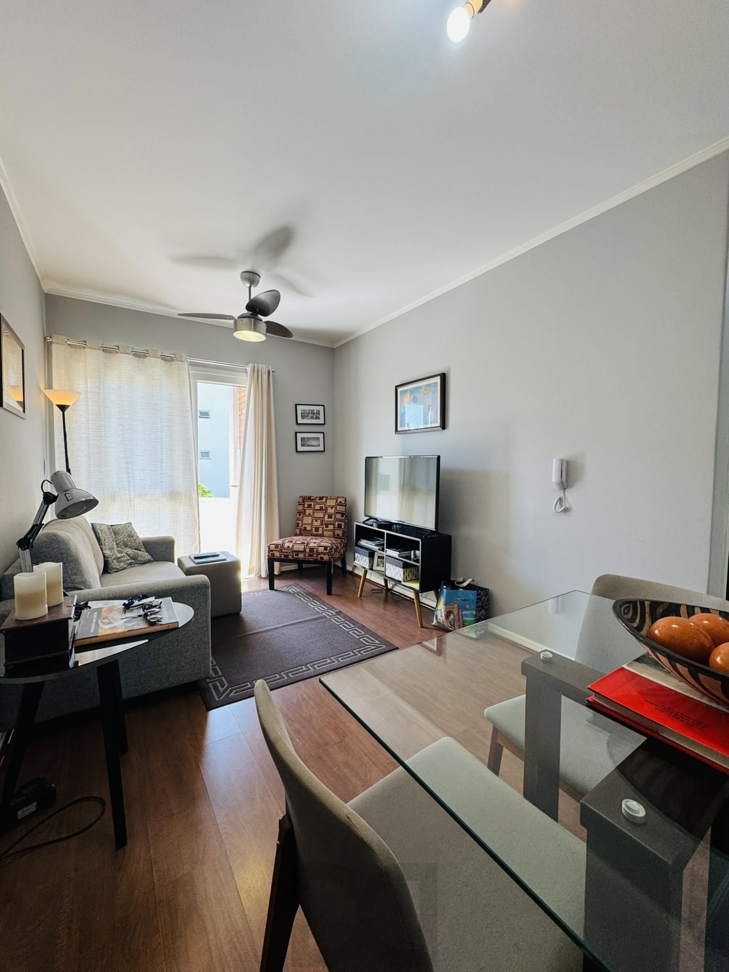 Apartamento 1 Dormitório Reformado com Sacada e Churrasqueira no Jardim Botânico — foto 8