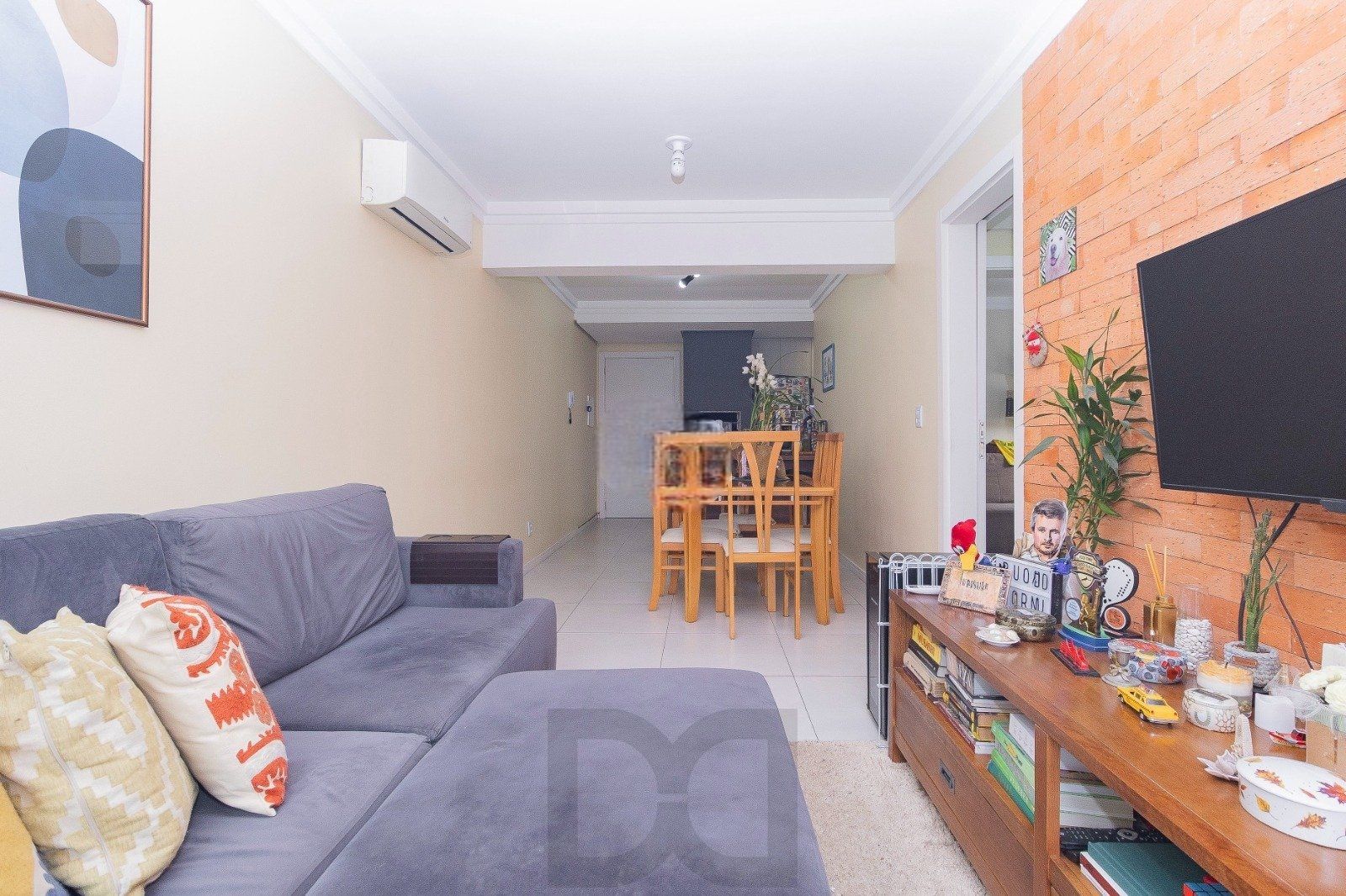 Apartamento Reformado com 2 Dormitórios, 2 Vagas e Churrasqueira no Mont Serrat — foto 3