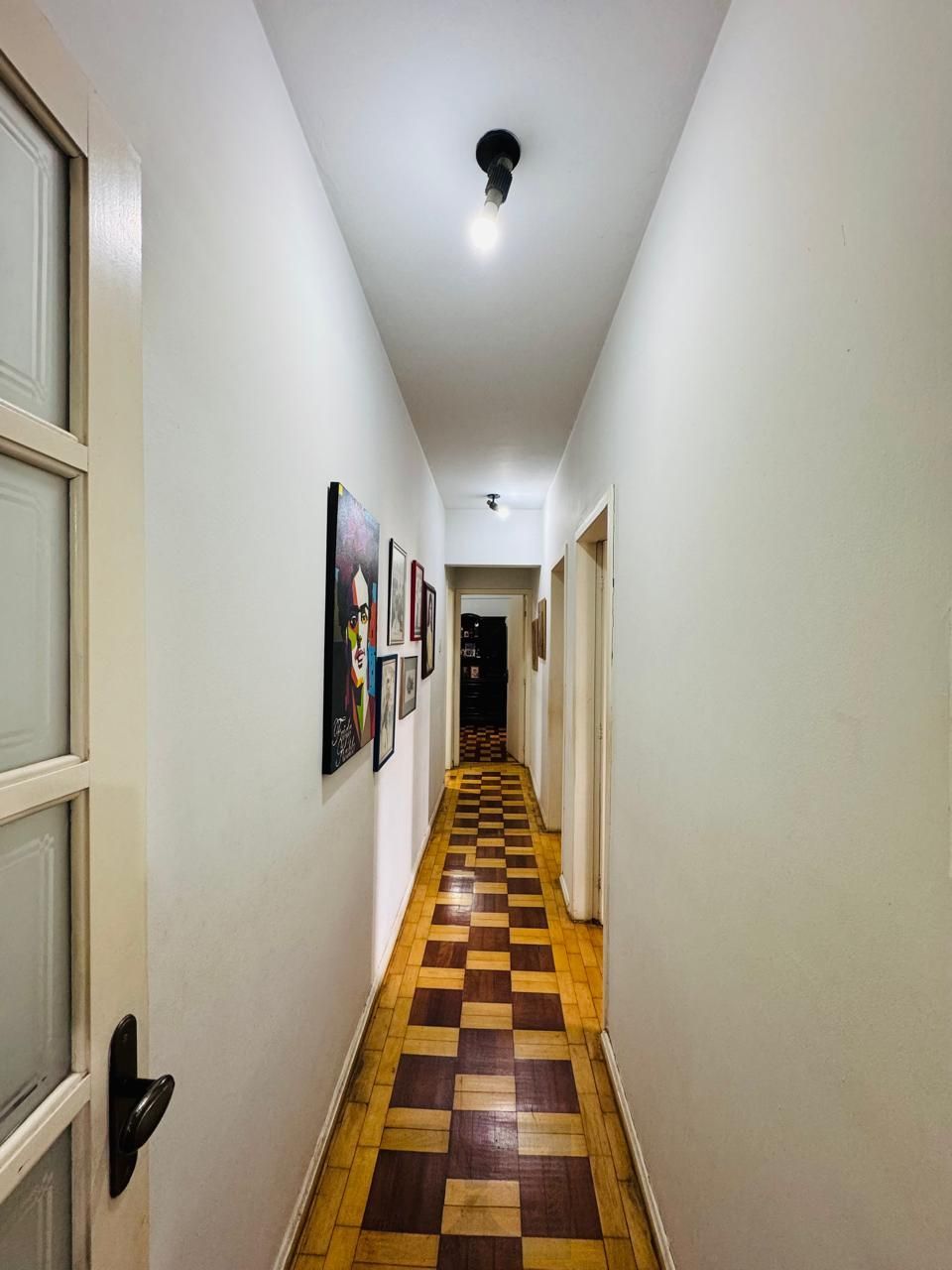 Apartamento Semimobiliado com 3 Dormitórios, 1 Suíte e Elevador — foto 16