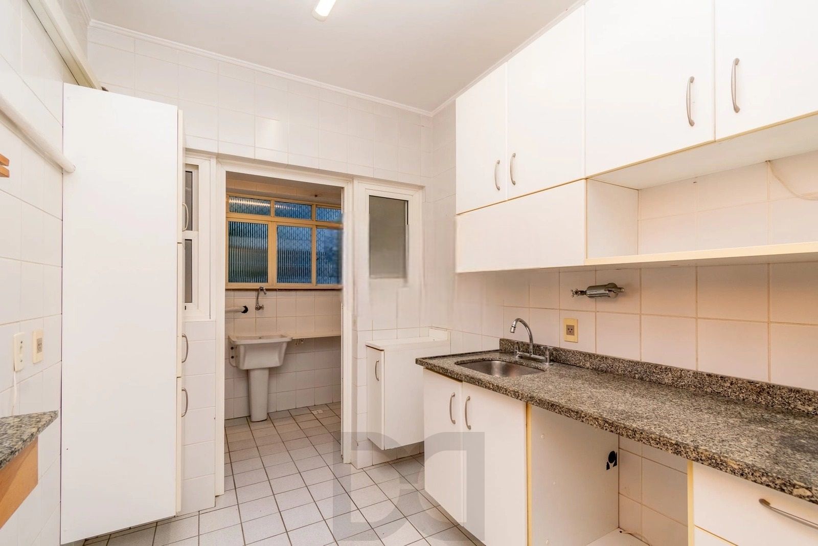 Apartamento Semimobiliado de 2 Dormitórios com Suíte no Boa Vista — foto 8