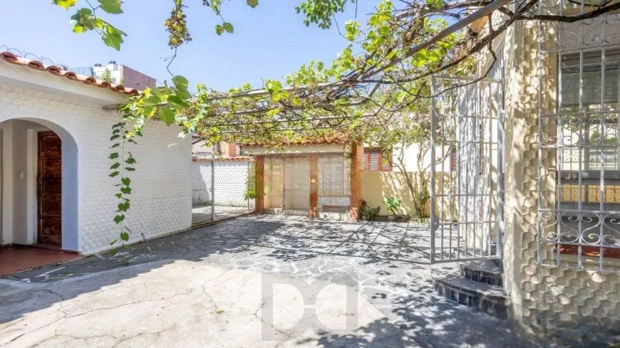 Casa Ampla com Pátio e Excelente Localização no Petrópolis — foto 30