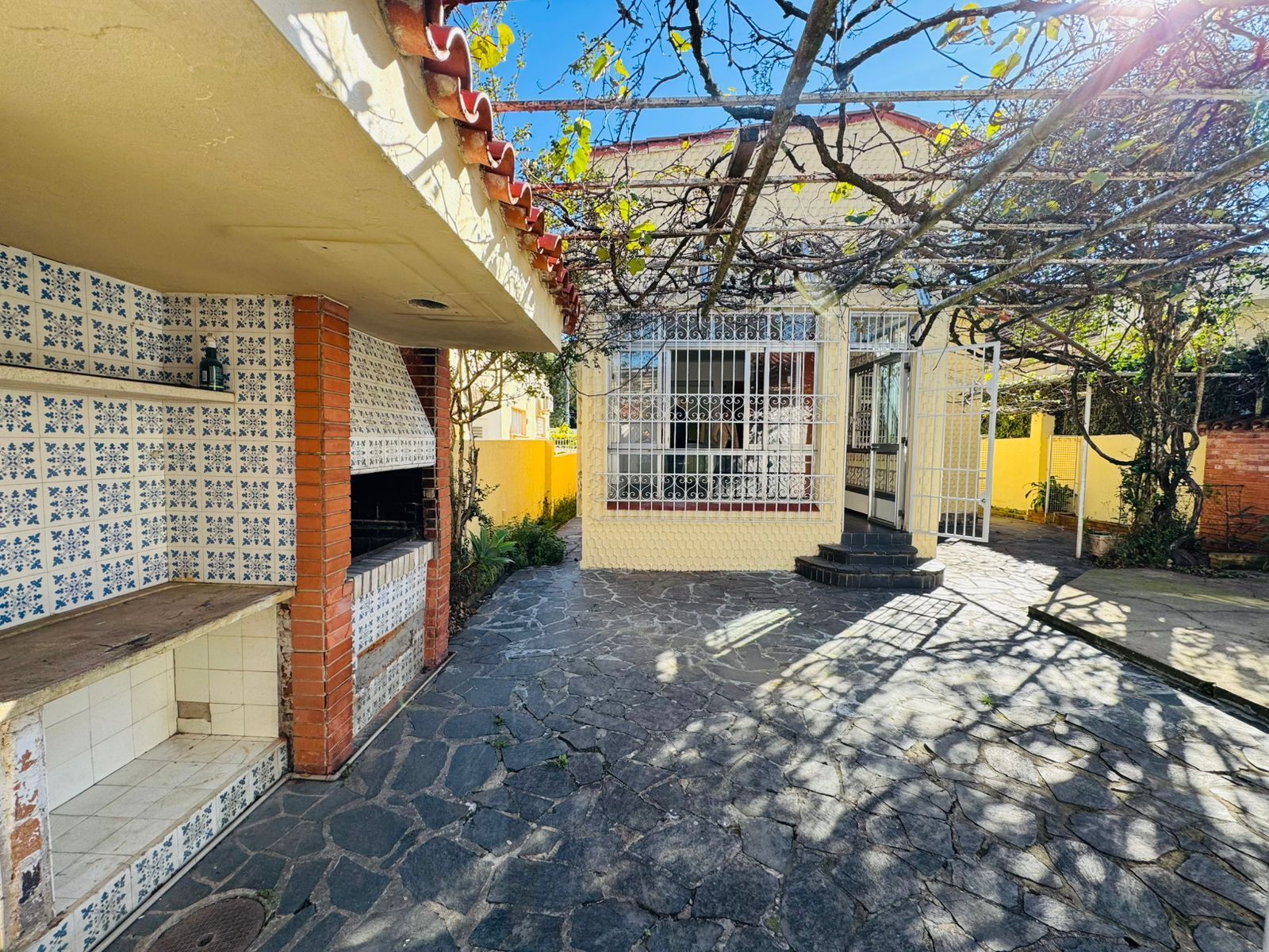 Casa Ampla com Pátio e Excelente Localização no Petrópolis — foto 33