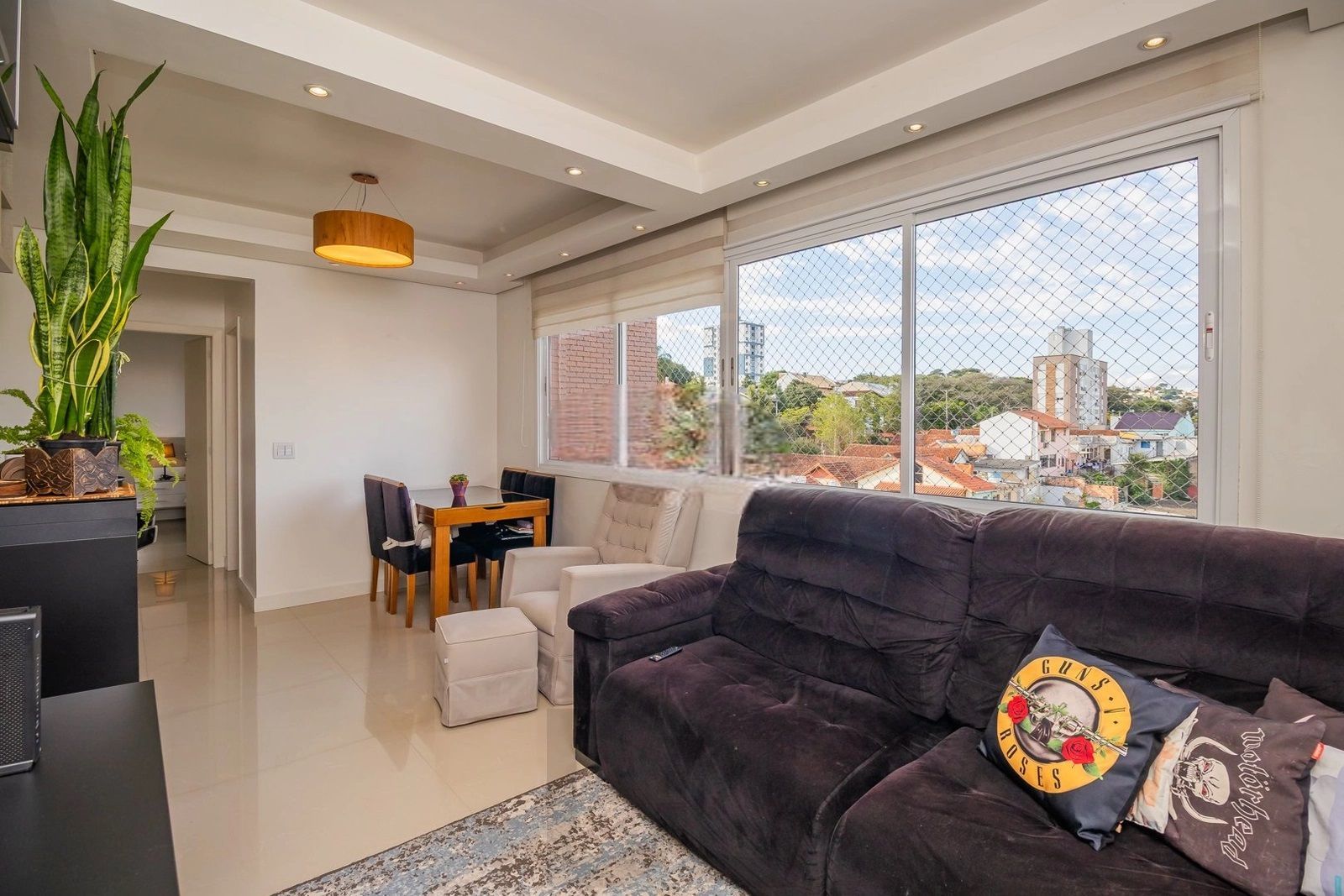 Apartamento 2 Dormitórios com Suíte e 2 Vagas no Jardim Botânico – Porto Alegre — foto 1